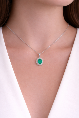 Pendentif Émeraude en or blanc 18 kt avec diamants, vue 3