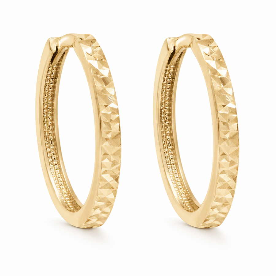 Boucles d'oreilles Huggies en or jaune 10 kt coupe diamant
