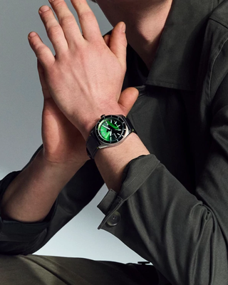 CITIZEN AW1910-48W - photo 4
