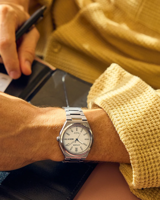 CITIZEN AW0130-85A - photo 4
